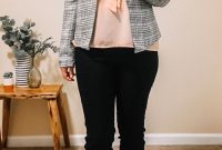 Business casual outfits // plaid flannel + winter white