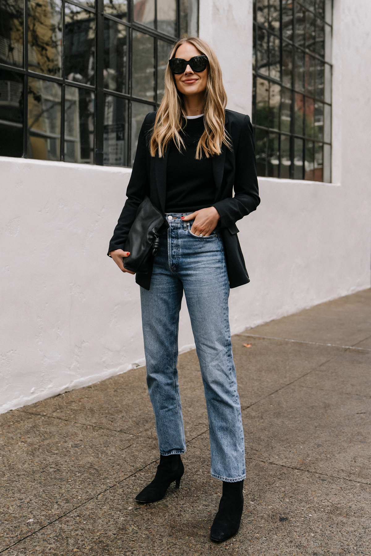 Rock Your Look: Business Casual Outfits with Black Jeans!