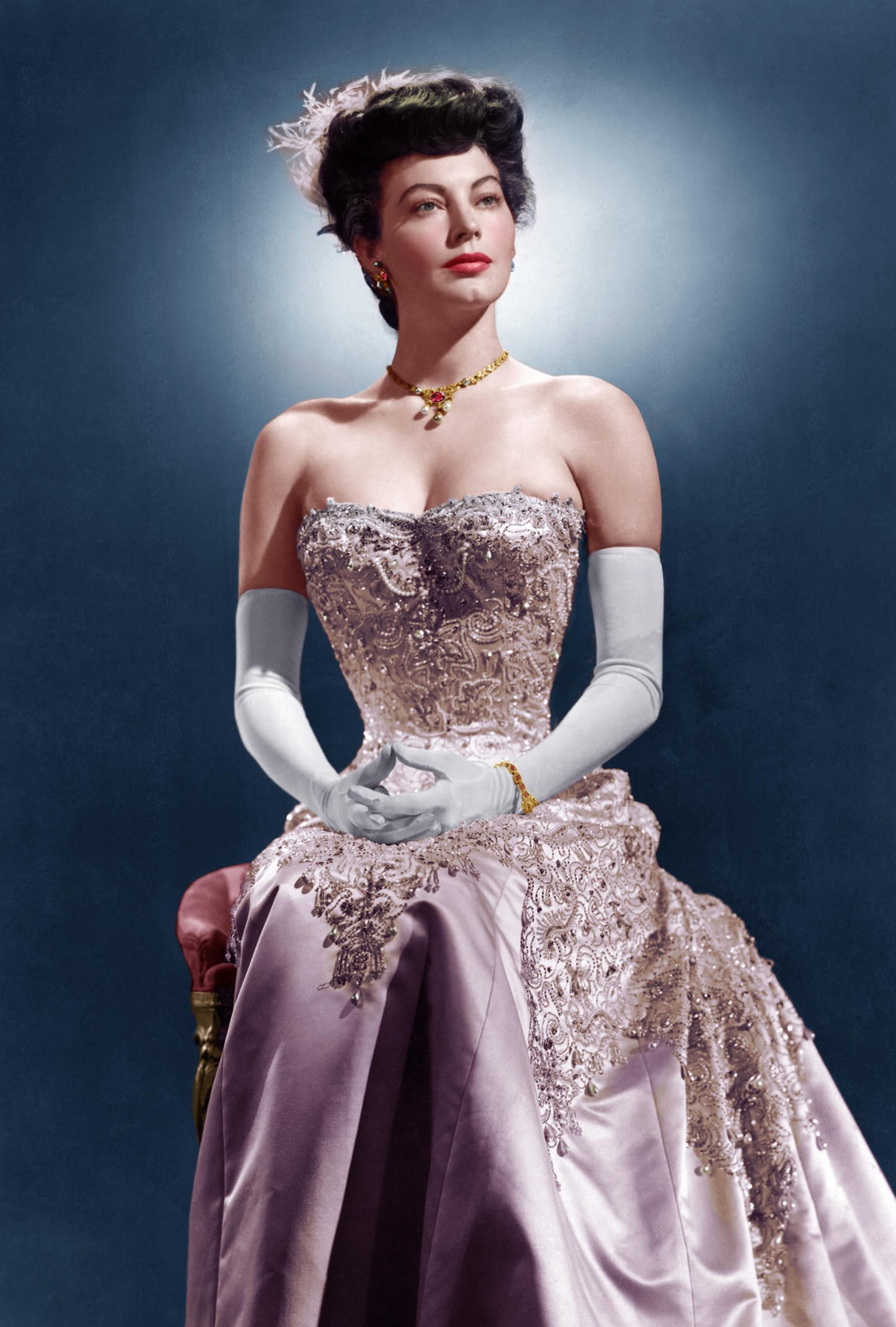 Ava gardner, colorized from a photo taken in 1950 : r/oldschoolcelebs