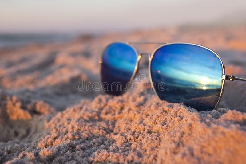 What Are The Best Sunglasses For The Beach