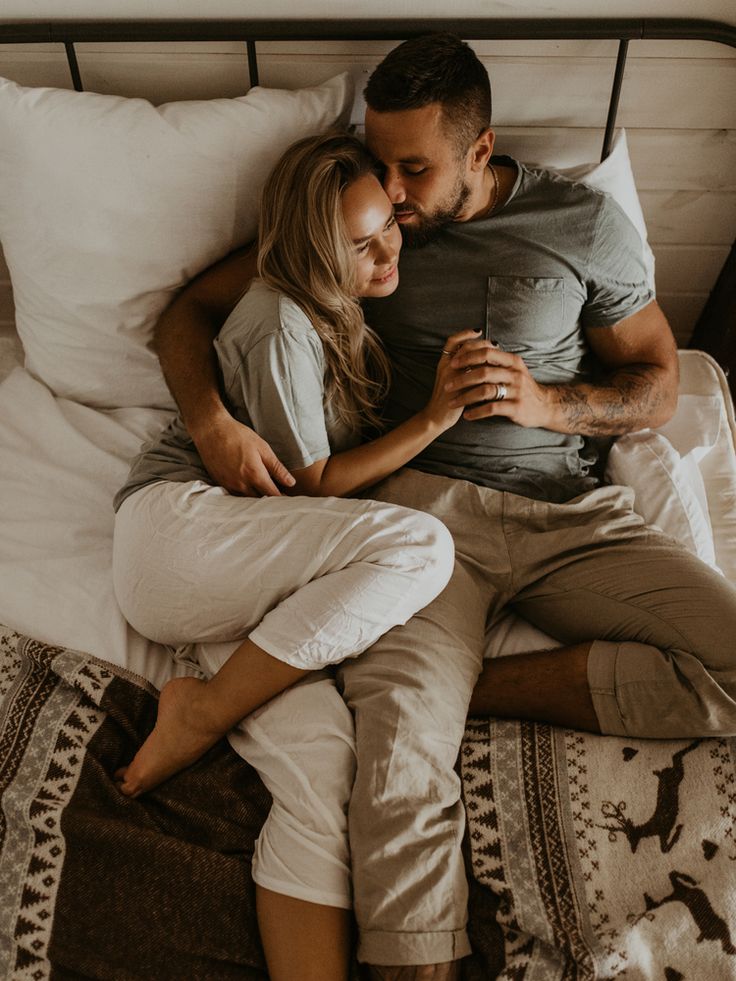 20 Cozy Stay At Home Date Night Ideas for Married Couples | Date night