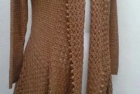 A round of applause plaid sherpa tan pullover